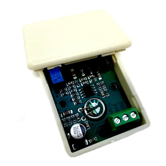 Электронные компененты микрофона с откинутой крышкой